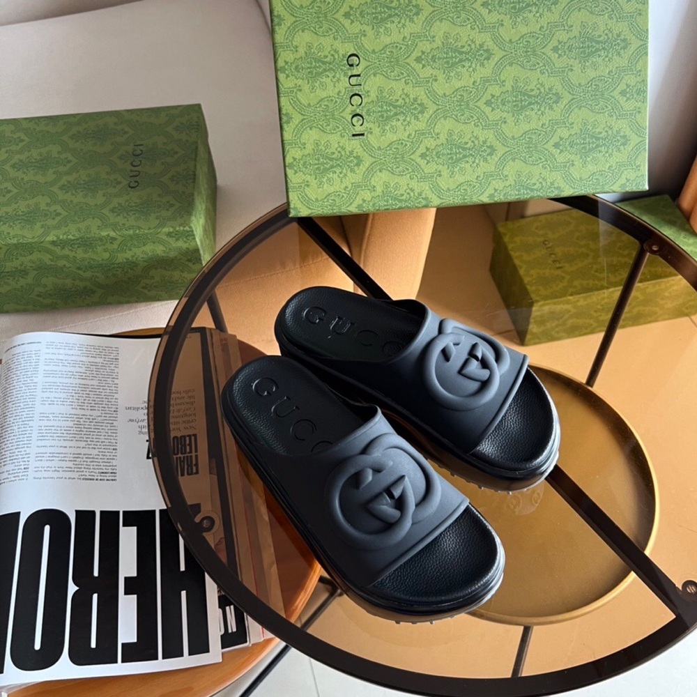 Gucci women slippers